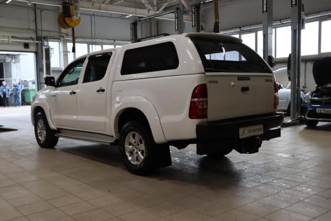 Toyota Hilux VII Рестайлинг с пробегом 2012 года, цена 1 819 990 рублей, 175052 км, пикап, Автокод Объявления