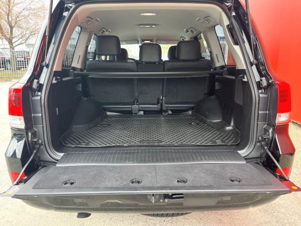 Toyota Land Cruiser 200 Series Рестайлинг 2 с пробегом 2020 года, цена 7 600 000 рублей, 84632 км, внедорожник, Автокод Объявления