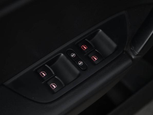 Volkswagen Touareg II с пробегом 2012 года, цена 1 699 777 рублей, 341797 км, внедорожник, Автокод Объявления