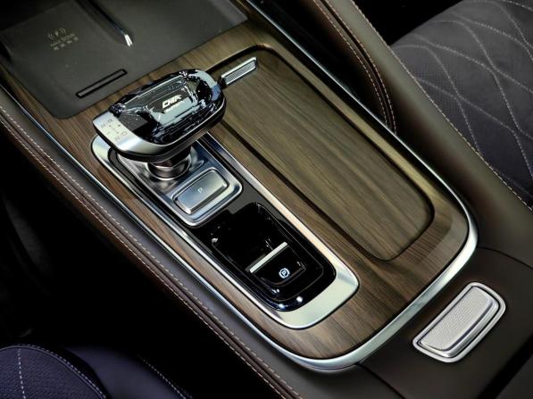 Geely Monjaro I Рестайлинг 2 с пробегом 2025 года, цена 3 947 000 рублей, 13052 км, внедорожник, Автокод Объявления