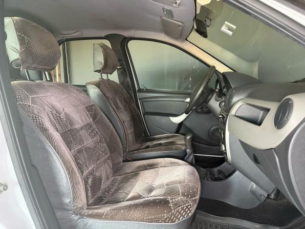 Renault Logan I Рестайлинг с пробегом 2011 года, цена 599 000 рублей, 87780 км, седан, Автокод Объявления