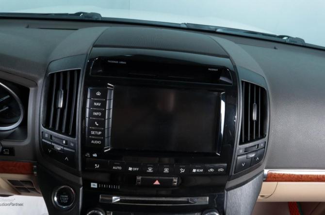 Toyota Land Cruiser 200 Series Рестайлинг 1 с пробегом 2013 года, цена 4 029 000 рублей, 199126 км, внедорожник, Автокод Объявления