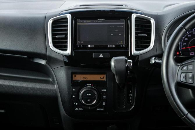 Suzuki Solio II Рестайлинг с пробегом 2013 года, цена 789 000 рублей, 136000 км, микровэн, Автокод Объявления