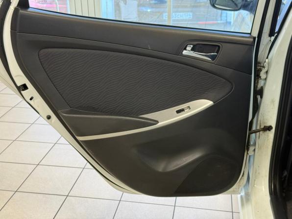 Hyundai Solaris I с пробегом 2011 года, цена 720 000 рублей, 165000 км, седан, Автокод Объявления