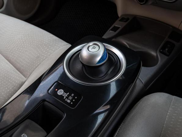 Nissan Leaf I (ZE0/AZE0) с пробегом 2011 года, цена 1 000 000 рублей, 136884 км, хэтчбек, Автокод Объявления