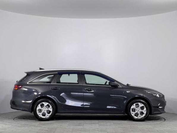 Kia Ceed III Рестайлинг с пробегом 2022 года, цена 2 180 000 рублей, 50500 км, универсал, Автокод Объявления