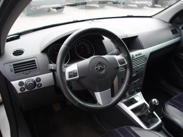Opel Astra H Рестайлинг с пробегом 2014 года, цена 619 000 рублей, 195400 км, хэтчбек, Автокод Объявления