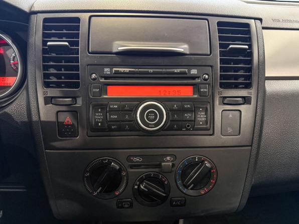 Nissan Tiida I Рестайлинг с пробегом 2010 года, цена 867 000 рублей, 75822 км, хэтчбек, Автокод Объявления