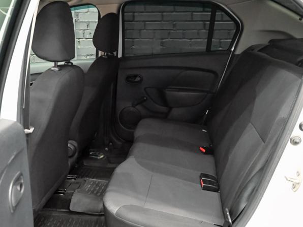Renault Logan II Рестайлинг с пробегом 2021 года, цена 800 000 рублей, 94353 км, седан, Автокод Объявления