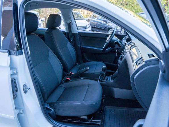 Skoda Rapid I с пробегом 2014 года, цена 1 020 000 рублей, 121803 км, лифтбек, Автокод Объявления
