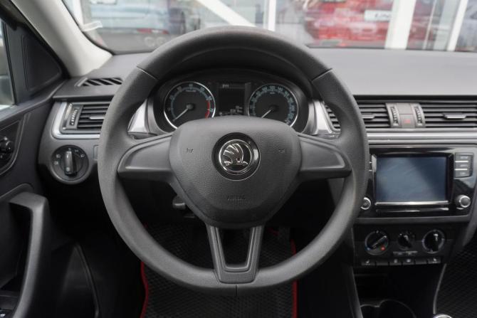 Skoda Rapid I Рестайлинг с пробегом 2019 года, цена 1 275 000 рублей, 103000 км, лифтбек, Автокод Объявления