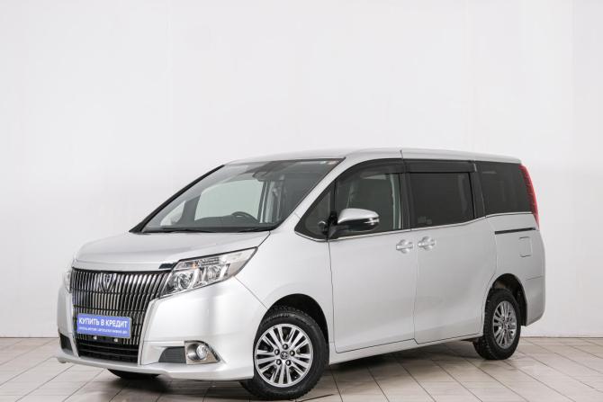 Toyota Esquire I с пробегом 2016 года, цена 2 429 000 рублей, 94535 км, минивэн, Автокод Объявления
