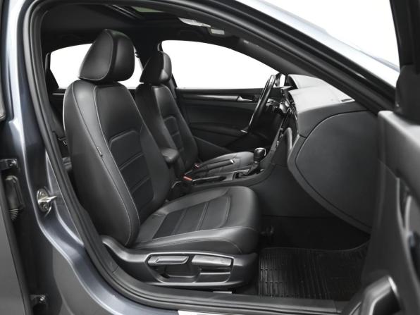 Volkswagen Passat (North America and China) II (NA Market) с пробегом 2021 года, цена 3 498 000 рублей, 16374 км, седан, Автокод Объявления