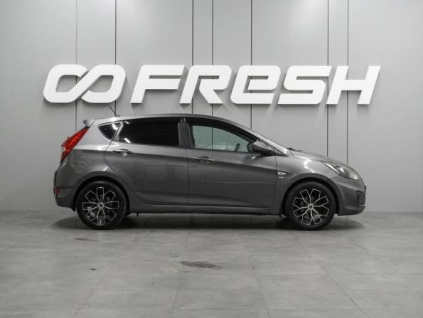 Hyundai Solaris I с пробегом 2012 года, цена 699 000 рублей, 195341 км, хэтчбек, Автокод Объявления