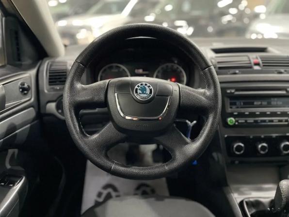 Skoda Octavia II (A5) Рестайлинг с пробегом 2012 года, цена 550 000 рублей, 180241 км, лифтбек, Автокод Объявления
