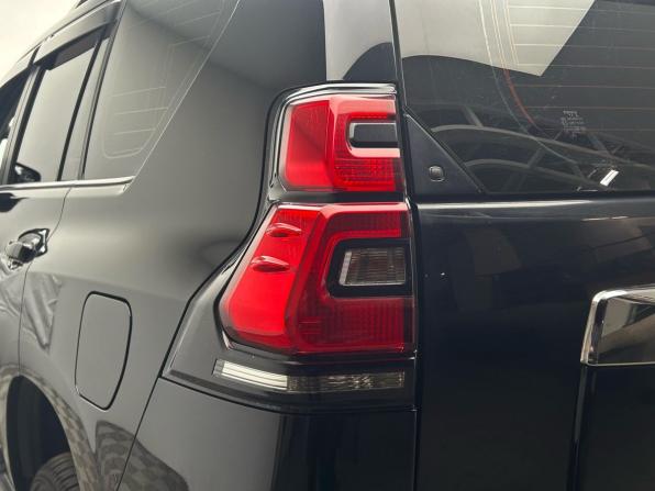 Toyota Land Cruiser Prado 150 Series Рестайлинг 2 с пробегом 2019 года, цена 3 999 000 рублей, 259751 км, внедорожник, Автокод Объявления