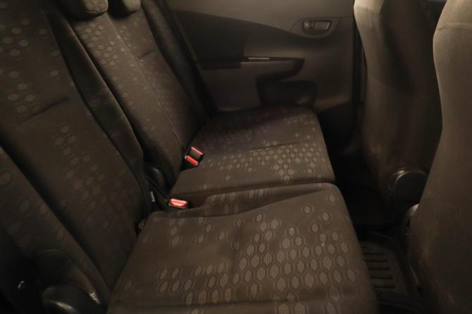 Toyota Ractis II с пробегом 2013 года, цена 889 000 рублей, 165000 км, хэтчбек, Автокод Объявления