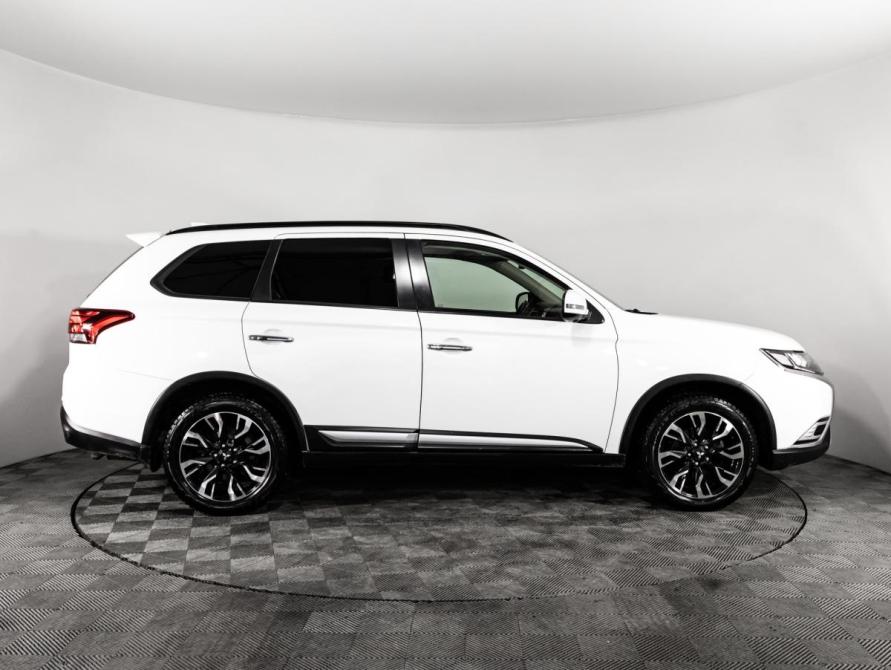 Mitsubishi Outlander III Рестайлинг 3 Санкт-Петербург  - изображение 4