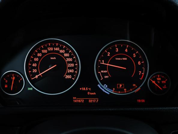 BMW 3 серии VI (F3x) Рестайлинг с пробегом 2016 года, цена 2 450 000 рублей, 141000 км, седан, Автокод Объявления