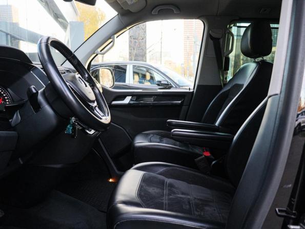 Volkswagen Multivan T6 с пробегом 2019 года, цена 3 780 000 рублей, 160000 км, минивэн, Автокод Объявления