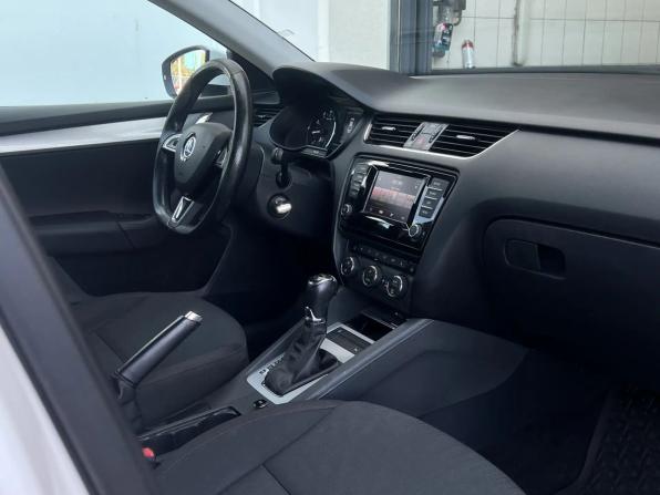 Skoda Octavia III (A7) с пробегом 2014 года, цена 1 350 000 рублей, 210144 км, лифтбек, Автокод Объявления