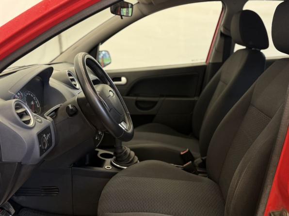 Ford Fiesta Mk5 с пробегом 2008 года, цена 330 000 рублей, 187517 км, хэтчбек, Автокод Объявления