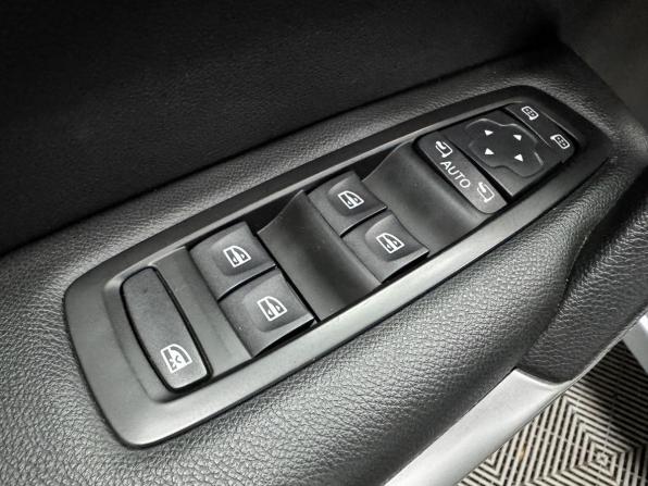 Renault Kadjar I Рестайлинг с пробегом 2019 года, цена 1 450 000 рублей, 240889 км, внедорожник, Автокод Объявления