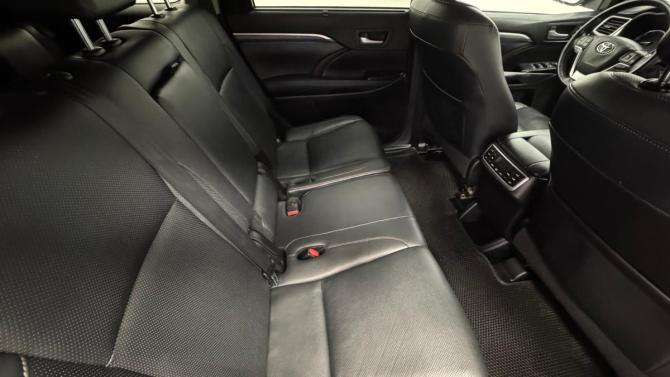 Toyota Highlander III (XU50) Рестайлинг с пробегом 2017 года, цена 2 850 000 рублей, 211239 км, внедорожник, Автокод Объявления