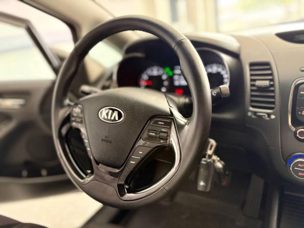 Kia Cerato III Рестайлинг (Classic) с пробегом 2018 года, цена 887 200 рублей, 244011 км, седан, Автокод Объявления