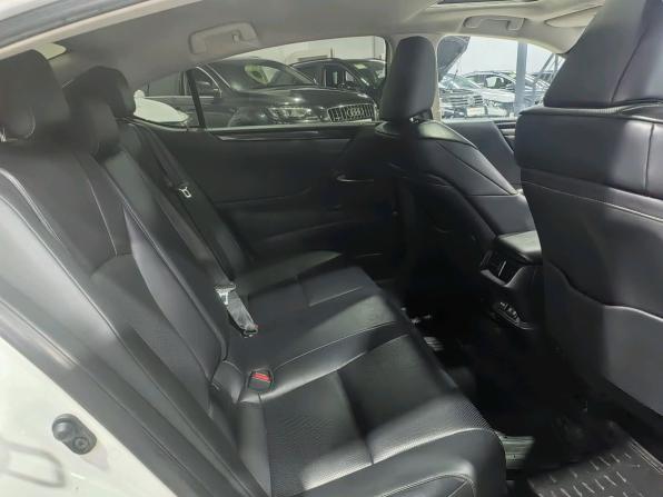 Lexus ES VII с пробегом 2019 года, цена 3 150 000 рублей, 156497 км, седан, Автокод Объявления