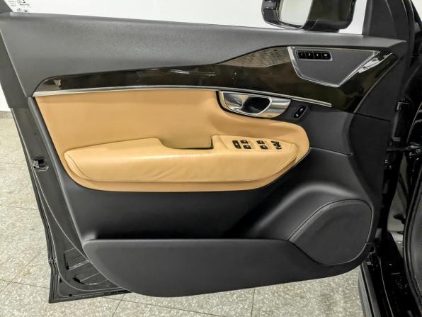 Volvo XC90 II с пробегом 2017 года, цена 3 550 000 рублей, 157203 км, внедорожник, Автокод Объявления
