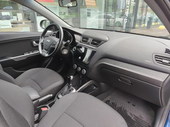 Kia Rio III Рестайлинг с пробегом 2015 года, цена 1 260 000 рублей, 60000 км, хэтчбек, Автокод Объявления