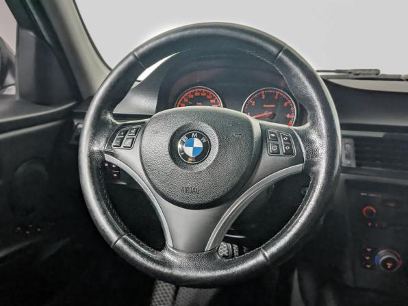 BMW 3 серии V (E90/E91/E92/E93) Рестайлинг с пробегом 2010 года, цена 1 199 900 рублей, 233000 км, седан, Автокод Объявления