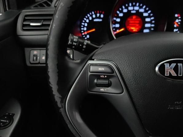Kia Rio III Рестайлинг с пробегом 2017 года, цена 838 000 рублей, 179440 км, хэтчбек, Автокод Объявления