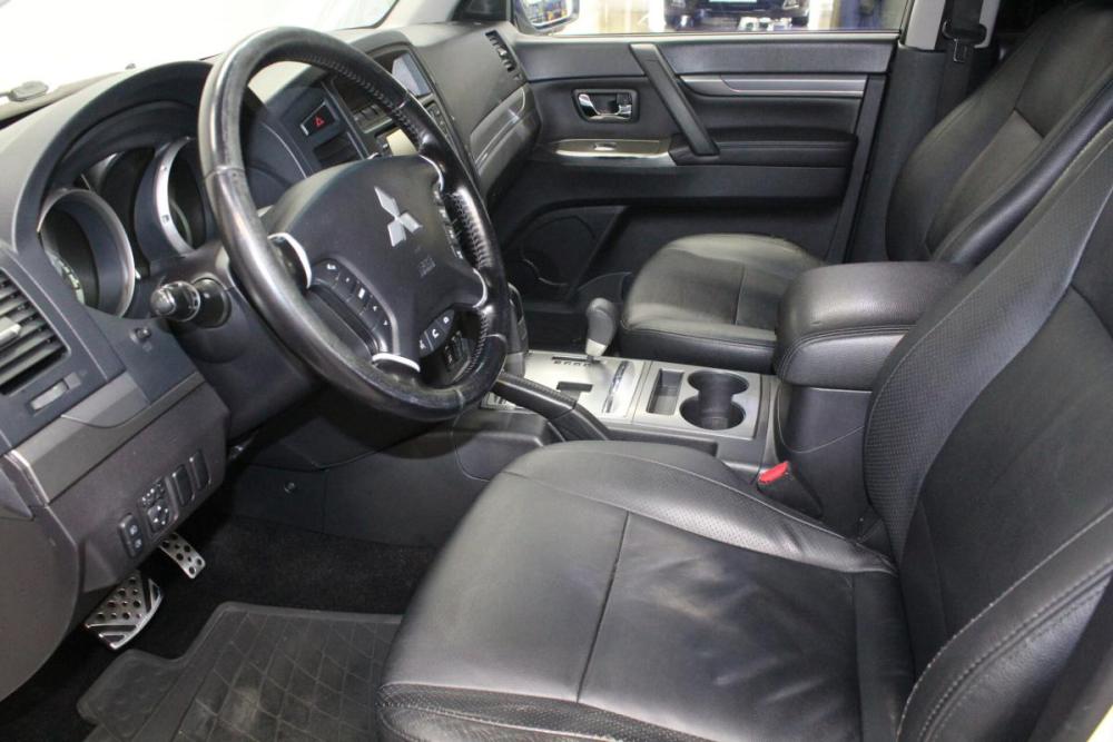 Mitsubishi Pajero IV Рестайлинг 1 Кемерово  - изображение 15