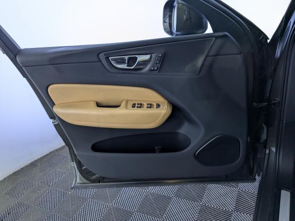 Volvo XC60 II с пробегом 2019 года, цена 3 390 000 рублей, 161048 км, внедорожник, Автокод Объявления