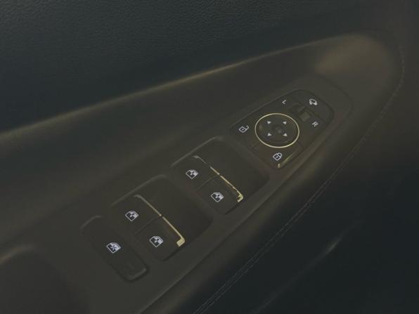 Hyundai Santa Fe IV Рестайлинг с пробегом 2021 года, цена 3 250 000 рублей, 80916 км, внедорожник, Автокод Объявления