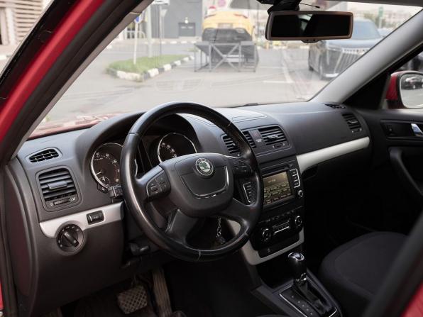 Skoda Yeti I с пробегом 2013 года, цена 1 039 000 рублей, 110073 км, внедорожник, Автокод Объявления