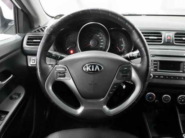 Kia Rio III Рестайлинг с пробегом 2016 года, цена 897 000 рублей, 152000 км, седан, Автокод Объявления