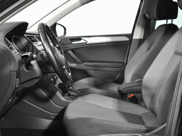 Volkswagen Tiguan II с пробегом 2018 года, цена 1 899 000 рублей, 150010 км, внедорожник, Автокод Объявления