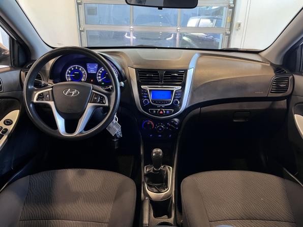 Hyundai Solaris I с пробегом 2013 года, цена 670 000 рублей, 156239 км, седан, Автокод Объявления