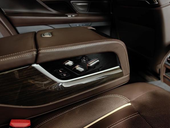 BMW 7 серии VI (G11/G12) Рестайлинг с пробегом 2021 года, цена 6 399 000 рублей, 102872 км, седан, Автокод Объявления