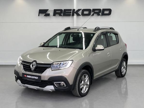 Renault Sandero II Рестайлинг с пробегом 2018 года, цена 1 120 000 рублей, 153000 км, хэтчбек, Автокод Объявления
