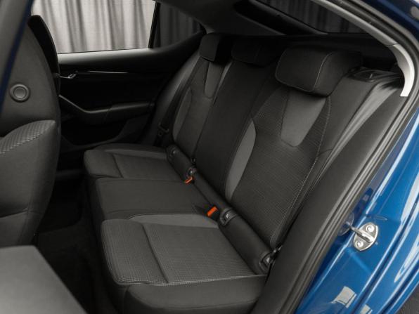 Skoda Octavia IV (A8) с пробегом 2021 года, цена 2 390 000 рублей, 63746 км, лифтбек, Автокод Объявления