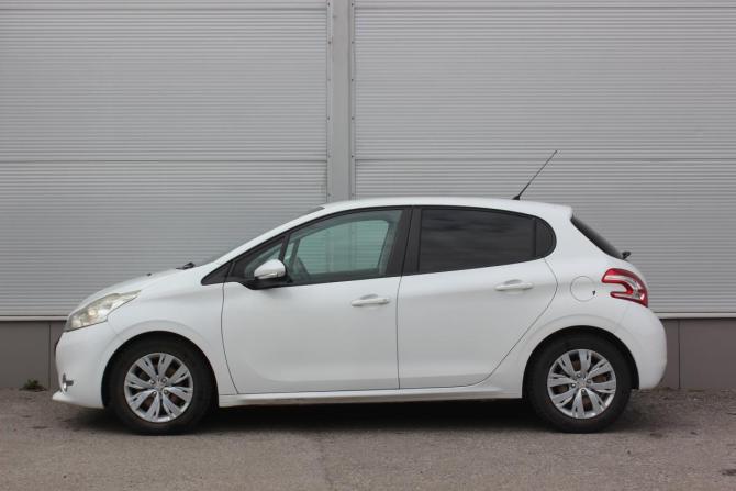 Peugeot 208 I с пробегом 2013 года, цена 665 000 рублей, 134512 км, хэтчбек, Автокод Объявления