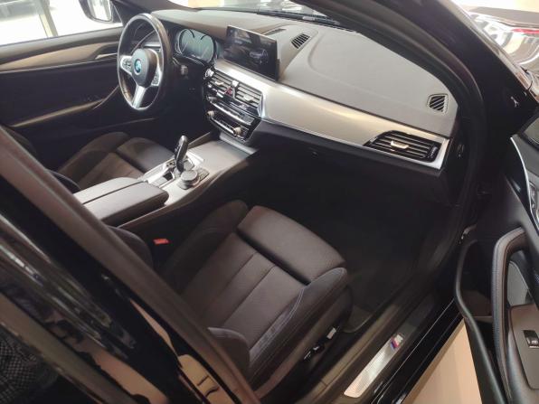 BMW 5 серии VII (G30/G31/G38) с пробегом 2018 года, цена 3 250 000 рублей, 135000 км, седан, Автокод Объявления