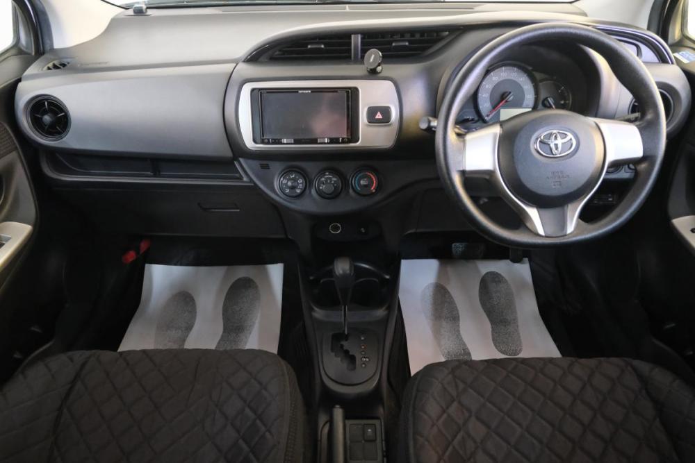 Toyota Vitz III (XP130) Рестайлинг Омск  - изображение 12