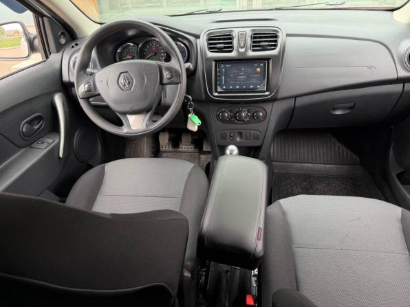 Renault Sandero II с пробегом 2017 года, цена 870 000 рублей, 116000 км, хэтчбек, Автокод Объявления