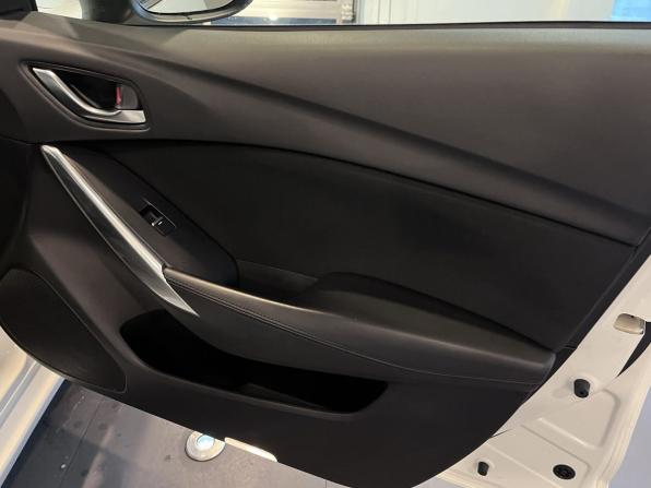 Mazda 6 III (GJ) Рестайлинг с пробегом 2016 года, цена 2 400 000 рублей, 83032 км, седан, Автокод Объявления