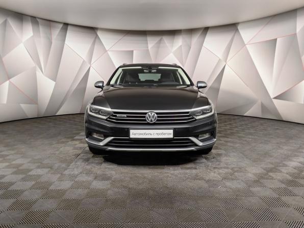 Volkswagen Passat B8 с пробегом 2018 года, цена 2 375 000 рублей, 175453 км, универсал, Автокод Объявления